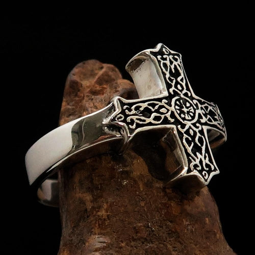 Excellent crafted Men's ornamental Celtic Cross Ring - antiqued