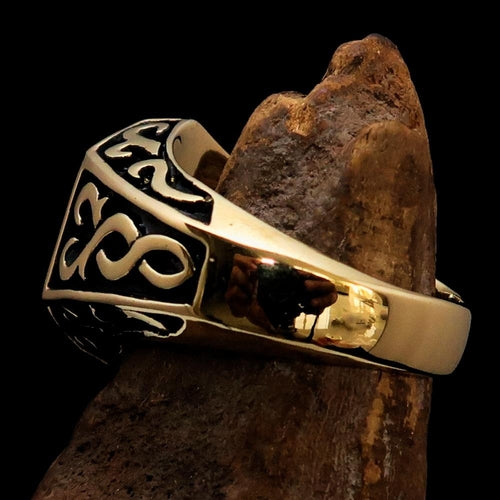 Excellent crafted Men's Celtic Crest Ring Antiqued - Brass