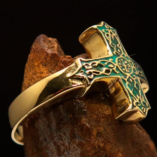 Excellent crafted green Men's ornamental Celtic Cross Ring - solid